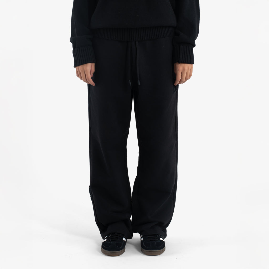 HAND-DISTRESSED SWEATPANTS